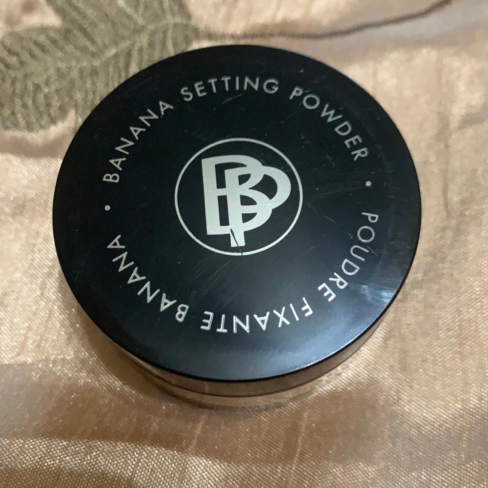 NWOT Bellapierre Poudre Fixante Banana Medium Shade Setting Powder